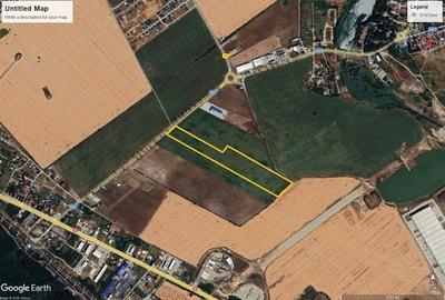 Teren de 43000 mp, în Nord