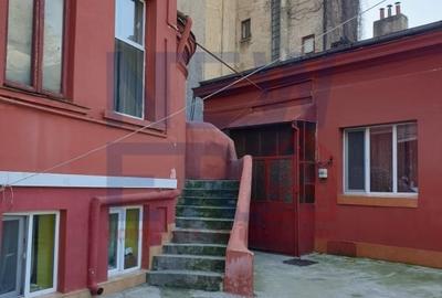 Apartament in vila de vanzare, zona Armeneasca - 8