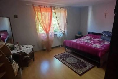 De vanzare casa P+E, la 3 min de Roman, teren 300 mp - 2