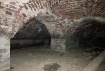 Casă cu 4 camere în Bănia - 3