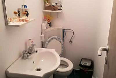 Apartament cu 3 camere semidecomandat în Central - 5