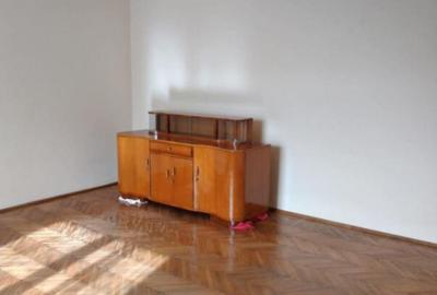 Casa 3 camere singur in curte zona Stefan cel mare (Pet Fri - 6