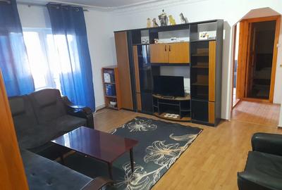 Inchiriez apartament doua camere micro 14, 1500 lei - 9