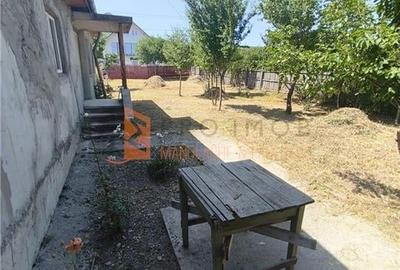Casa si teren generos zona Ojasca - 11