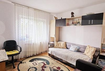 Apartament de vanzare, cu 3 camere, decomandat, 68mp, parter inalt - 5