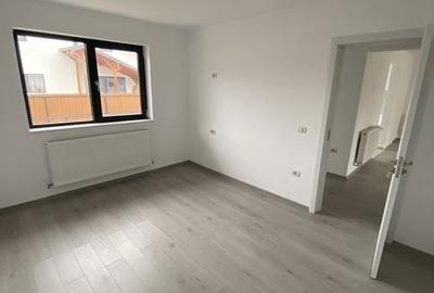 Casă cu 4 camere în Central - 8