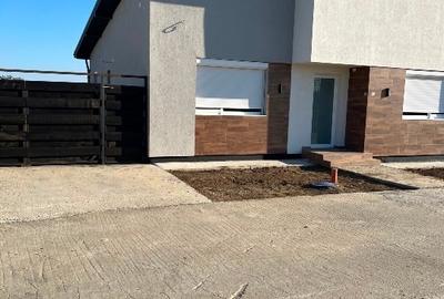 Casă individuală cu 3 camere cu Teren 450 Mp în Dumbrăveni - 1