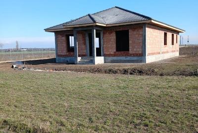 Casă cu 3 camere în Botiz - 8