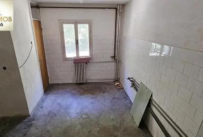 Vand apartament 4 cam cf 1 etajul 1 zona Micro 4 Vand apartament 4 cam cf 1 etajul 1 zona Micro 4 - 15