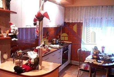 Apartament cu 3 camere decomandat în 1 Decembrie - 4
