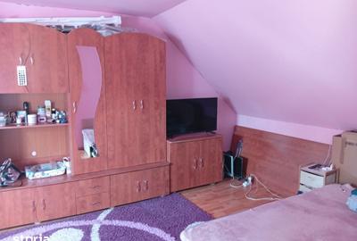 Casă cu 5 camere cu Teren 885 Mp în Ghioroc - 13