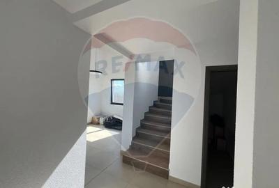 Casă cu 5 camere cu Teren 450 Mp în Nord - 6