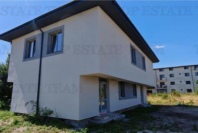 Vila individuala cuplata 5 camere, P+1+M, incalzire in pardoseala, toate utilita - 2