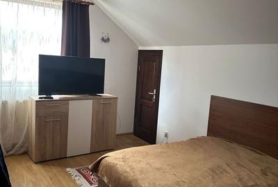 Apartament cu 2 camere decomandat în Poiana - 2
