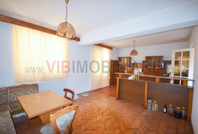 Urlati - Str Eternitatii - Vila 12 camere - teren 1081mp - 2 garaje - 12