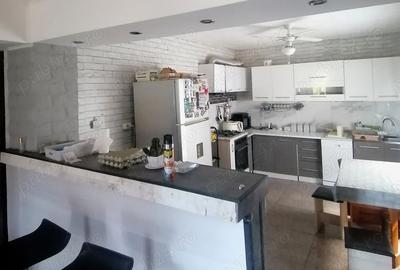 Casă cu 8 camere cu Teren 740 Mp în Mioveni - 6