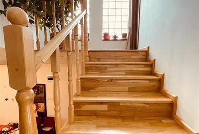 Casă individuală cu 4 camere cu Canalizare în Central - 11