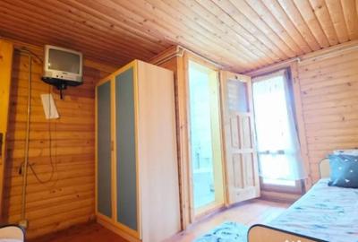 Casă cu 8 camere cu Teren 746 Mp în Moieciu - 4