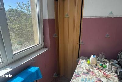 Apartament cu 3 camere semidecomandat în Uiești - 8