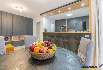 Apartament cu 3 camere decomandat, mobilat în Tractorul