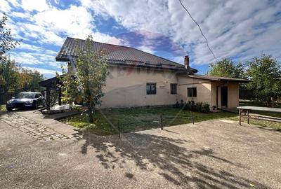 Casă individuală cu 4 camere cu Garaj în Central - 44