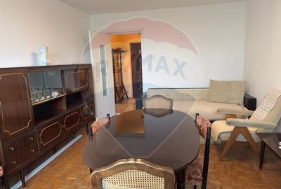 Apartament cu 2 camere de vanzare, strada Bucegi, zona Narcisa - 3