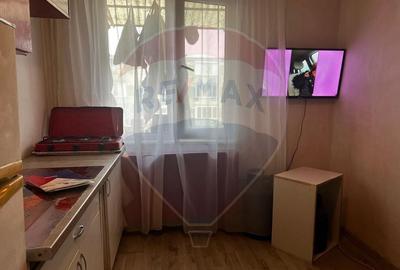 Garsonieră decomandată, mobilată în Aurel Vlaicu