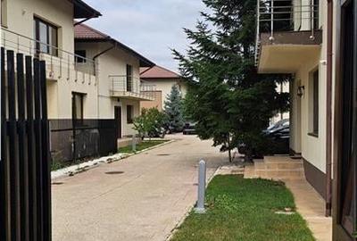 Vila foarte frumoasa langa  PALATUL si LACUL MOGOSOAIA - 48