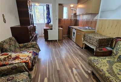 Etaj 1 - Nicolina , garsoniera mobilata, libera - 1