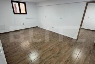 Spațiu comercial, de 59 mp, în Central - 1