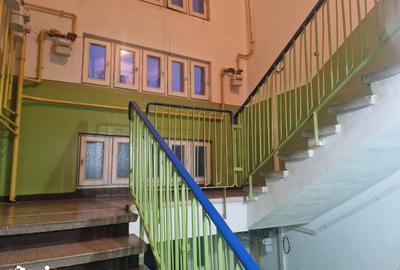 Apartament cu 3 camere decomandat în Vest