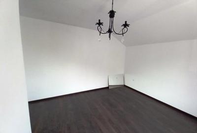 Casa 4 camere in duplex  la  Strejnic. - 14