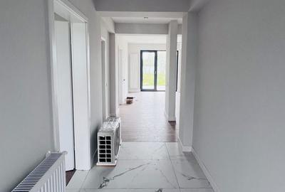 Casă cu 4 camere în Central - 3