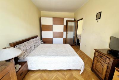 Apartament cu 3 camere semidecomandat, mobilat în P-ța Ovidiu - 3