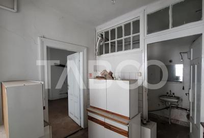 Casa individuala de vanzare in Centrul Istoric strada Maneju - 2