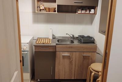 Trapezului, la metrou 1 Decembrie 1918 - 2