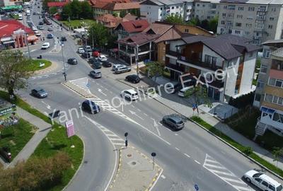 Spațiu comercial, de 100 mp, în Central - 9