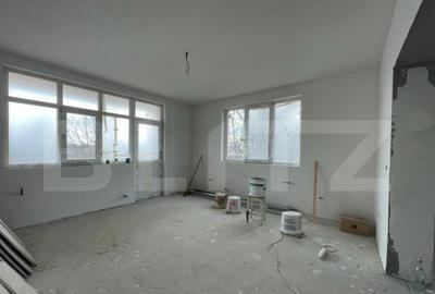 Casă cu 8 camere cu Teren 1000 Mp în Central - 2