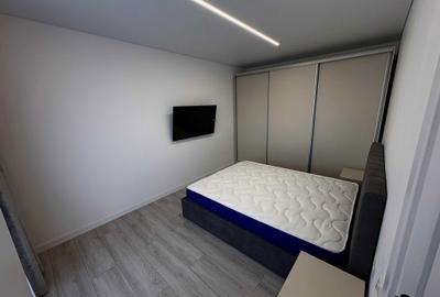 Apartament cu 3 camere semidecomandat în Runcu - 3