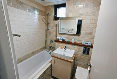 Apartament cu 3 camere semidecomandat în Central - 3