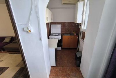 Garsonieră decomandată în Central - 2