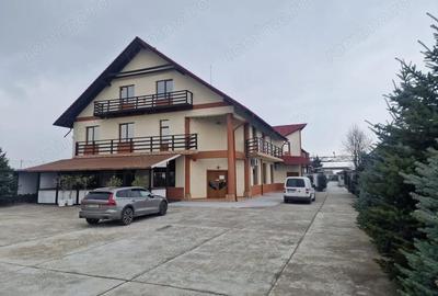 Casă cu 6 camere cu Teren 4500 Mp în Măgura - 1