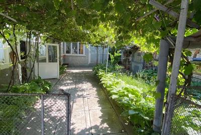 Casă cu 5 camere în Tărlungeni - 1