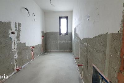 Casă cu 7 camere cu Teren 450 Mp în Central - 13