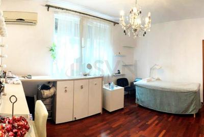 Unirii l 3 Camere l Etaj 1 - 8