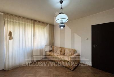 Apartament cu 2 camere semidecomandat în Cetate