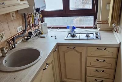 Garsonieră decomandată în Take Ionescu