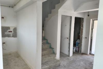 Casă cu 4 camere cu Canalizare în Central - 20