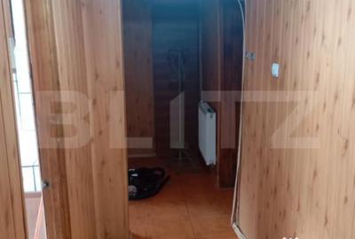 Apartament cu 3 camere semidecomandat, mobilat în Micro 11 - 2