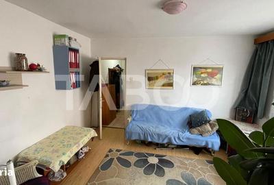 Apartament cu 2 camere semidecomandat în Vasile Aaron